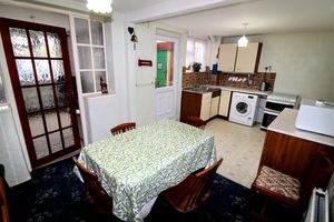 Kitchen/Diner- click for photo gallery